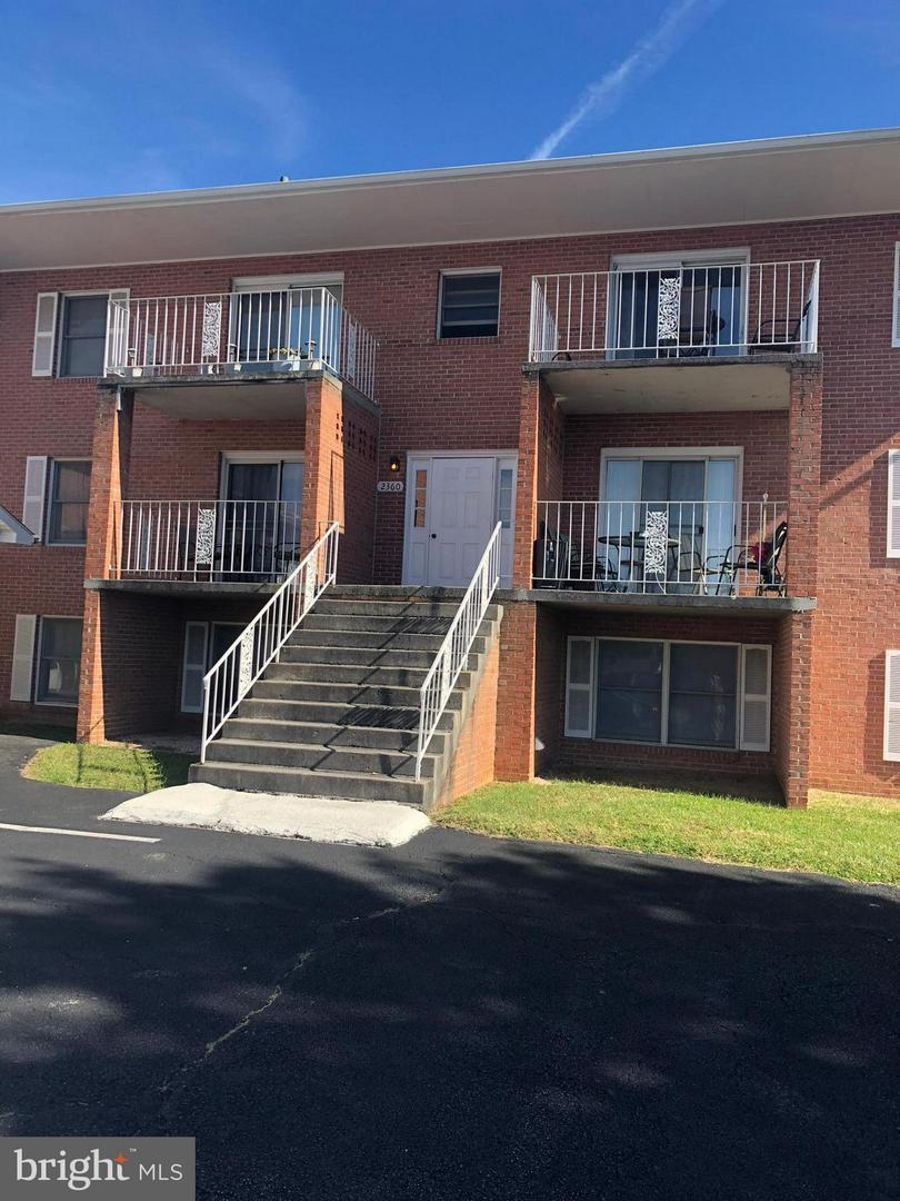 2360 Roosevelt Boulevard - Photo 1