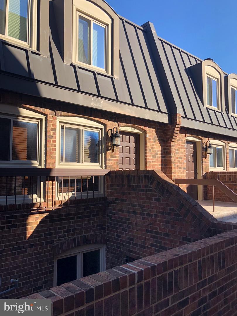 1230 Eton Court - Photo 1