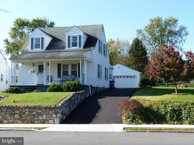 1107 Salem Avenue - Photo 1