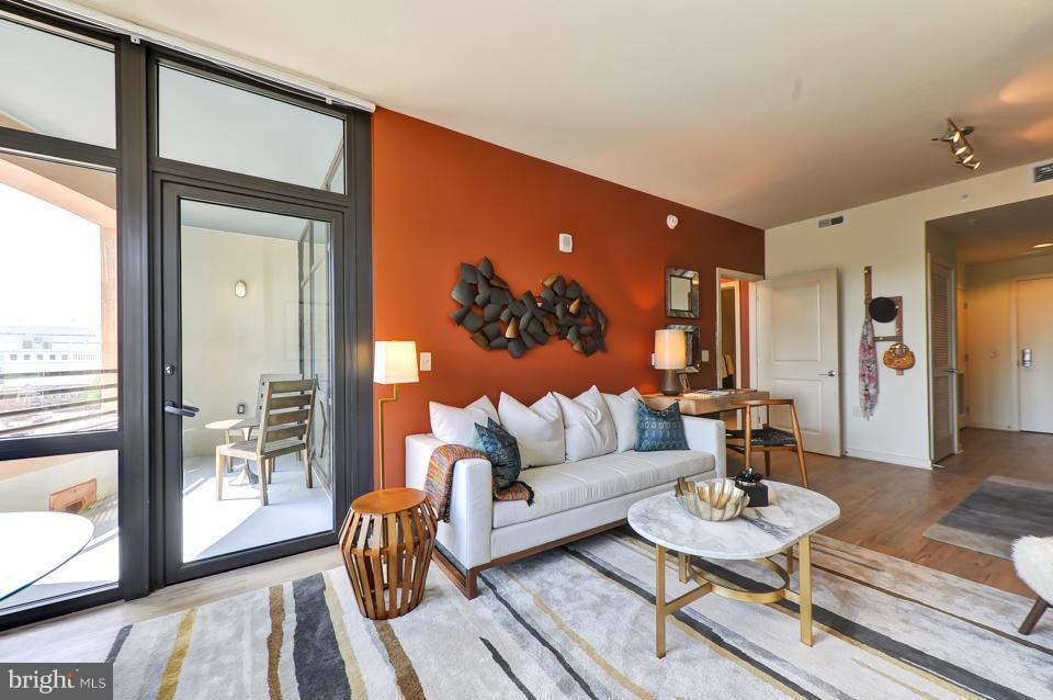 1128 Irving Street - Photo 1