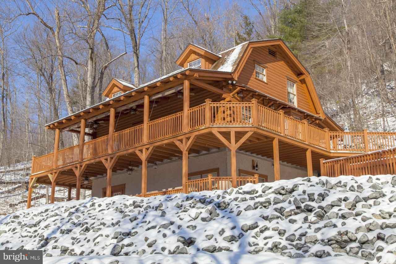 1048 Courtney Hollow Lane - Photo 1