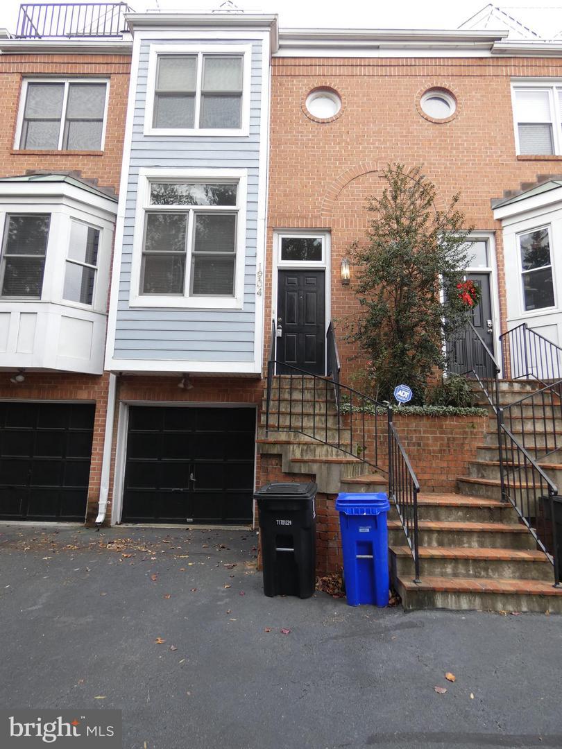 1904 Veitch Street - Photo 1
