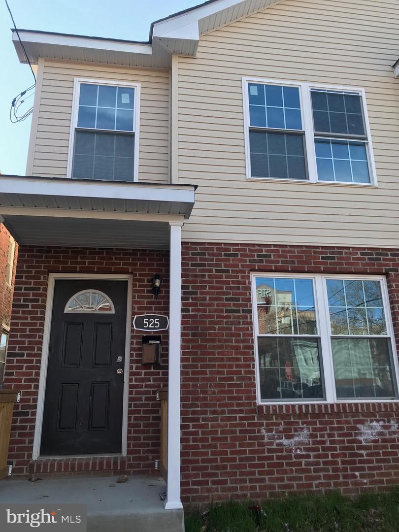525 Scott Street - Photo 1