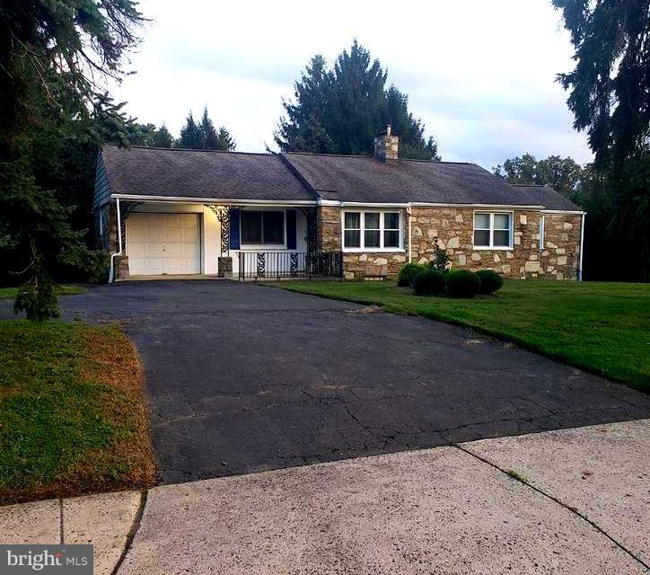 9111 Verree Road - Photo 1