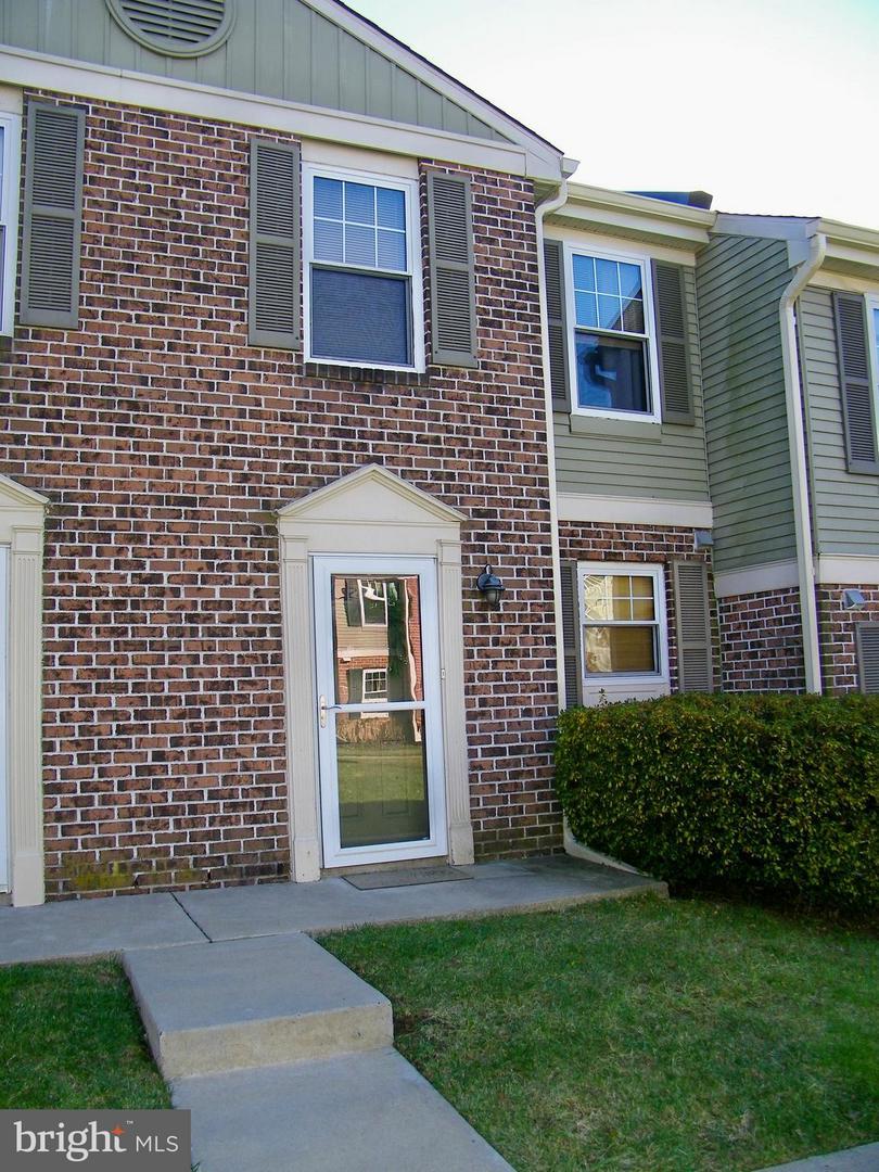 22 Barclay Court - Photo 1