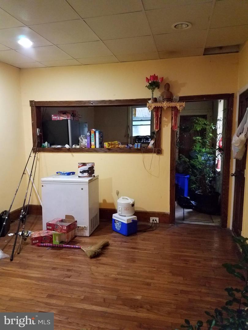 1528 15TH Street - Photo 1