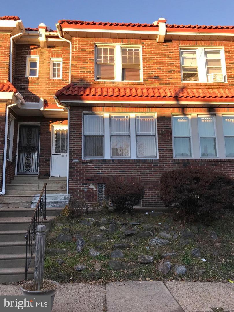 217 Laveer Street - Photo 1