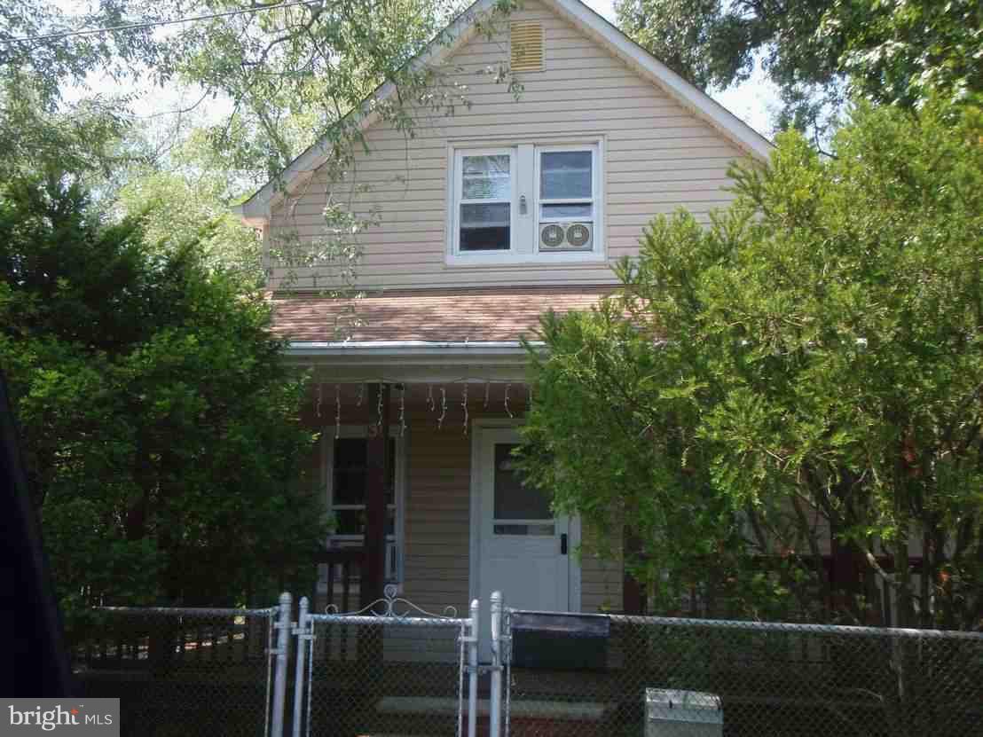 31 Howard Avenue - Photo 1