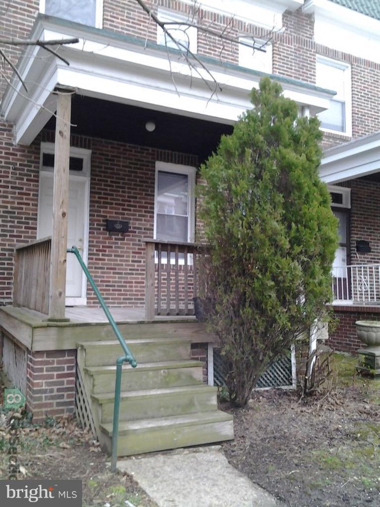 4715 Amberley Avenue - Photo 1