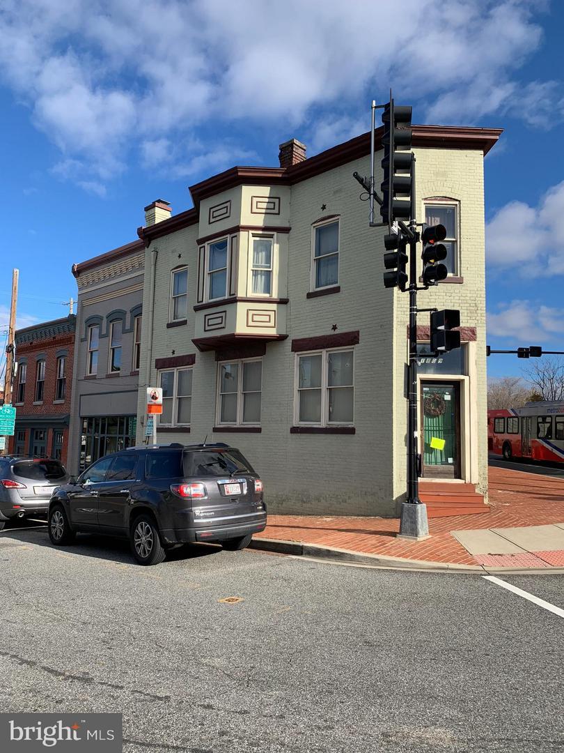 1809 Martin Luther King Jr Avenue - Photo 1