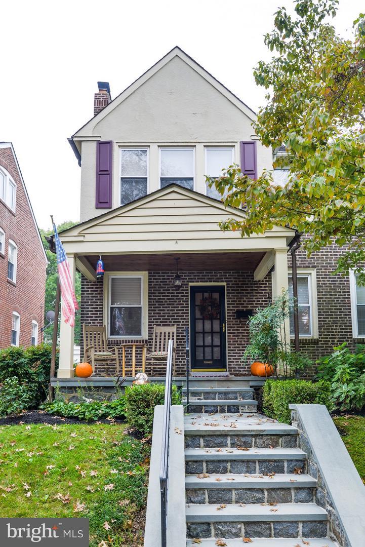 2204 11TH Street - Photo 1