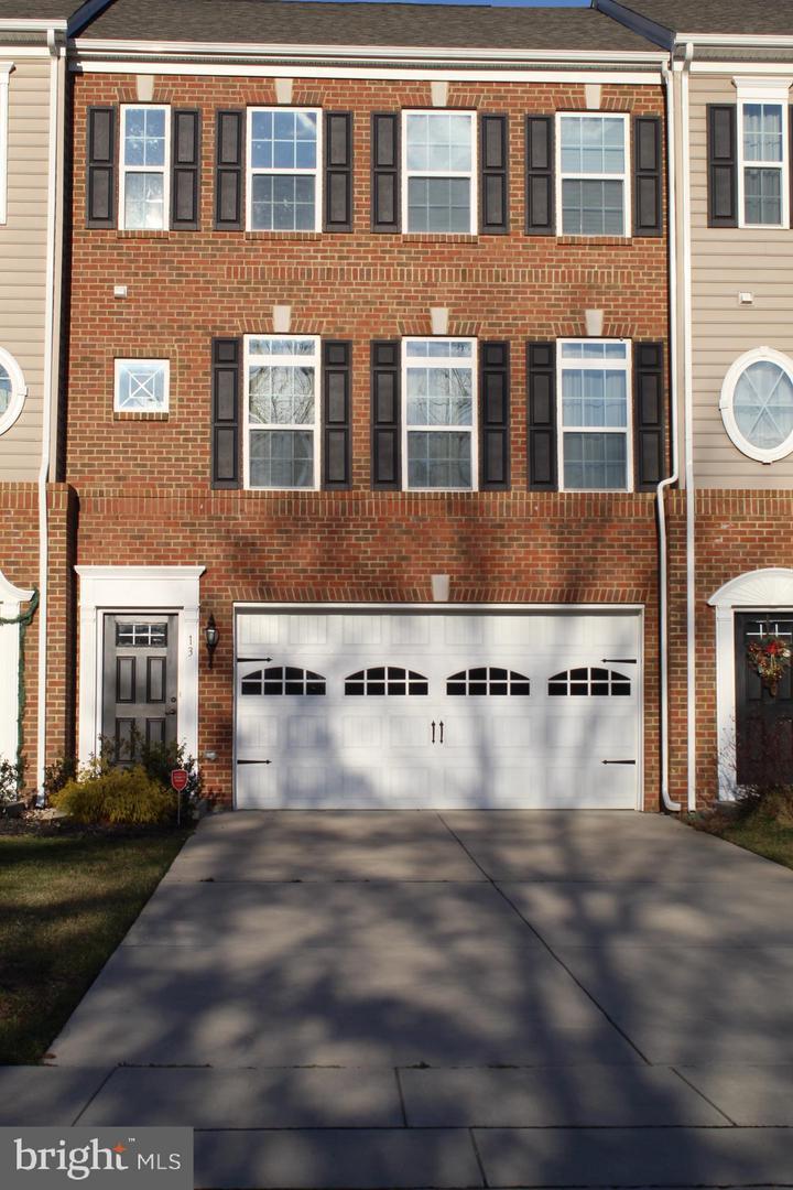13 Isabelle Court - Photo 1