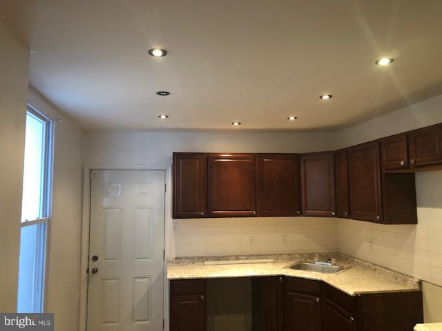 250 Peach Street - Photo 1