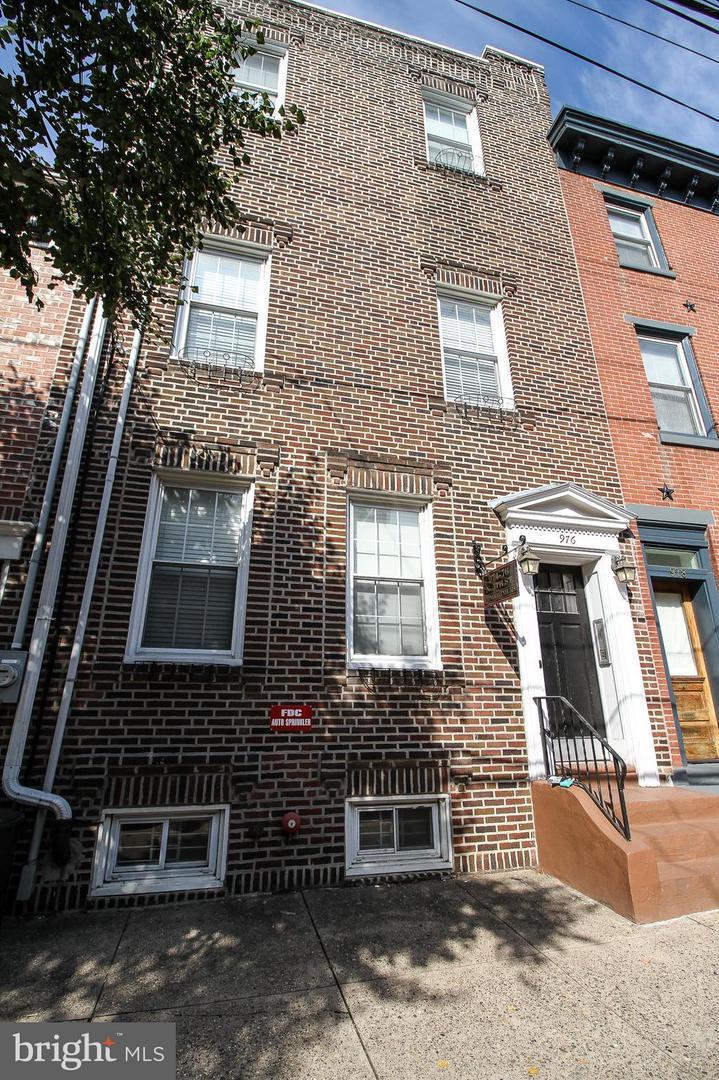 974-976 5TH Street - Photo 1