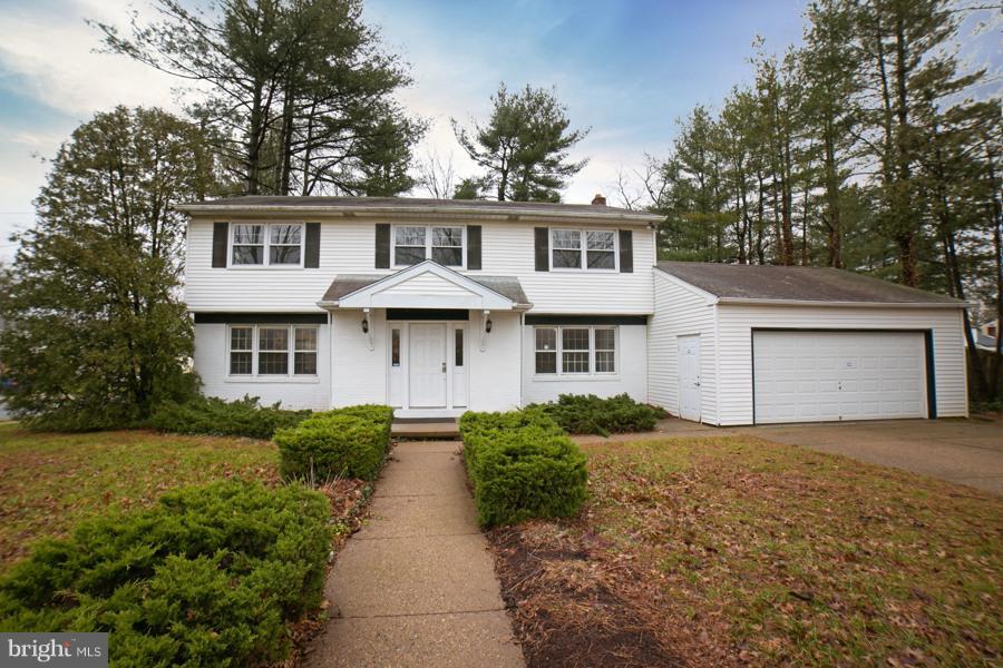 335 Connecticut Avenue - Photo 1