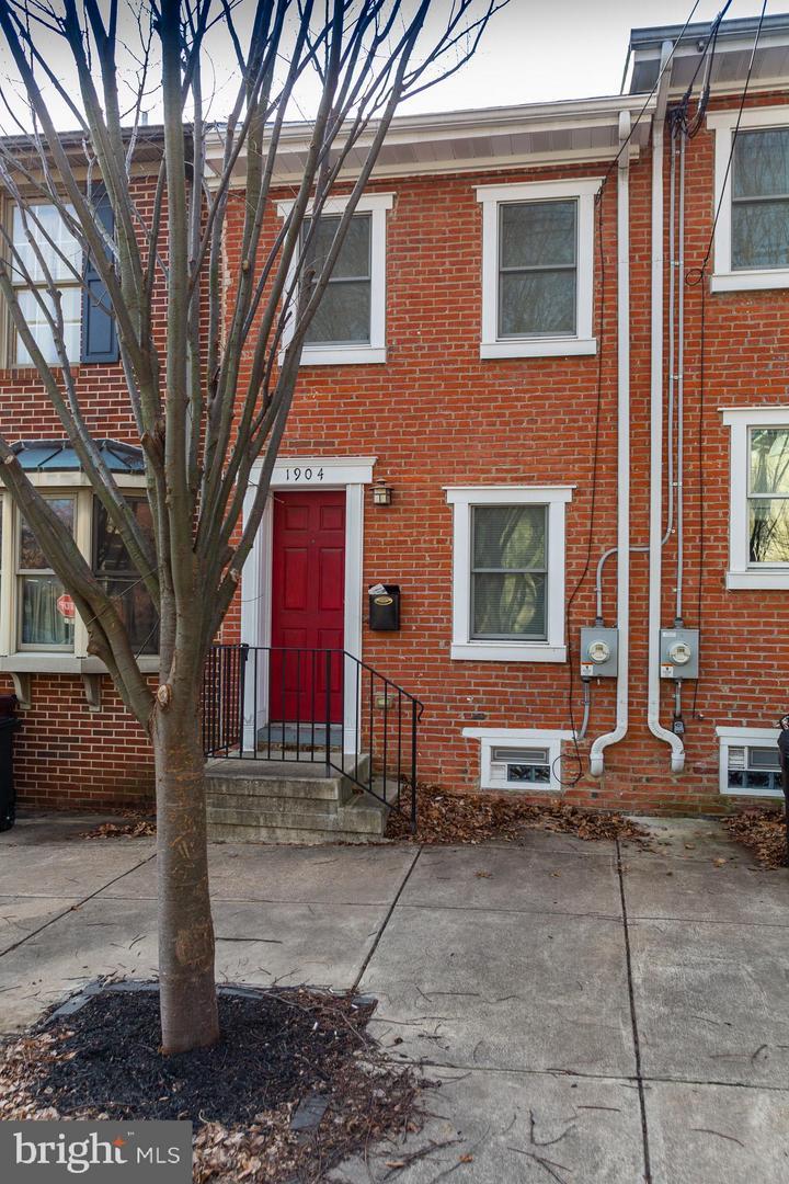 1904 Gilpin Avenue - Photo 1