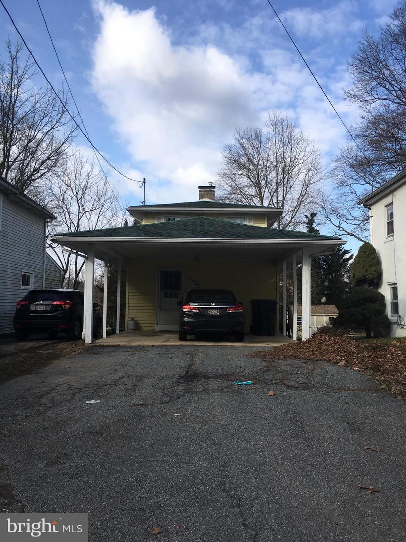 313 New London Road - Photo 1