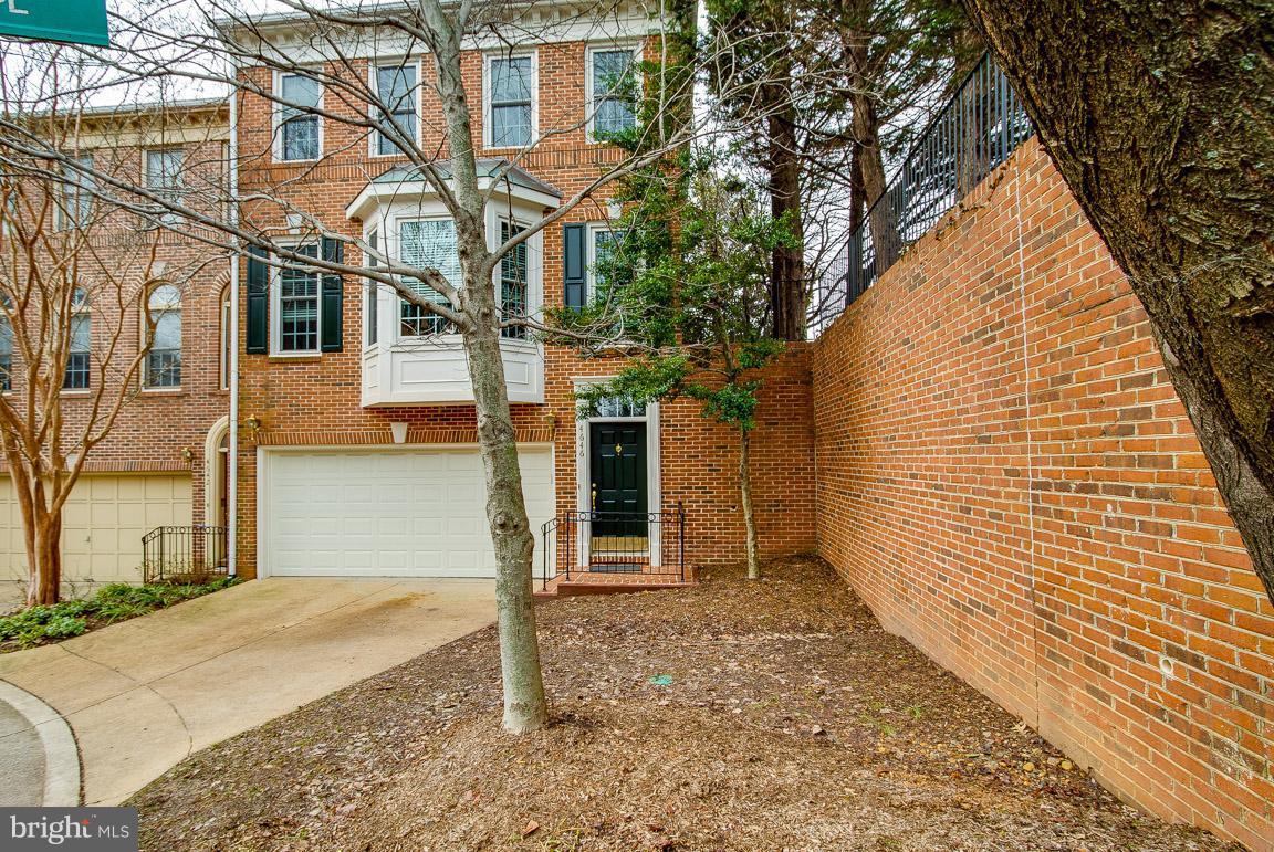 4646 Knight Place - Photo 1