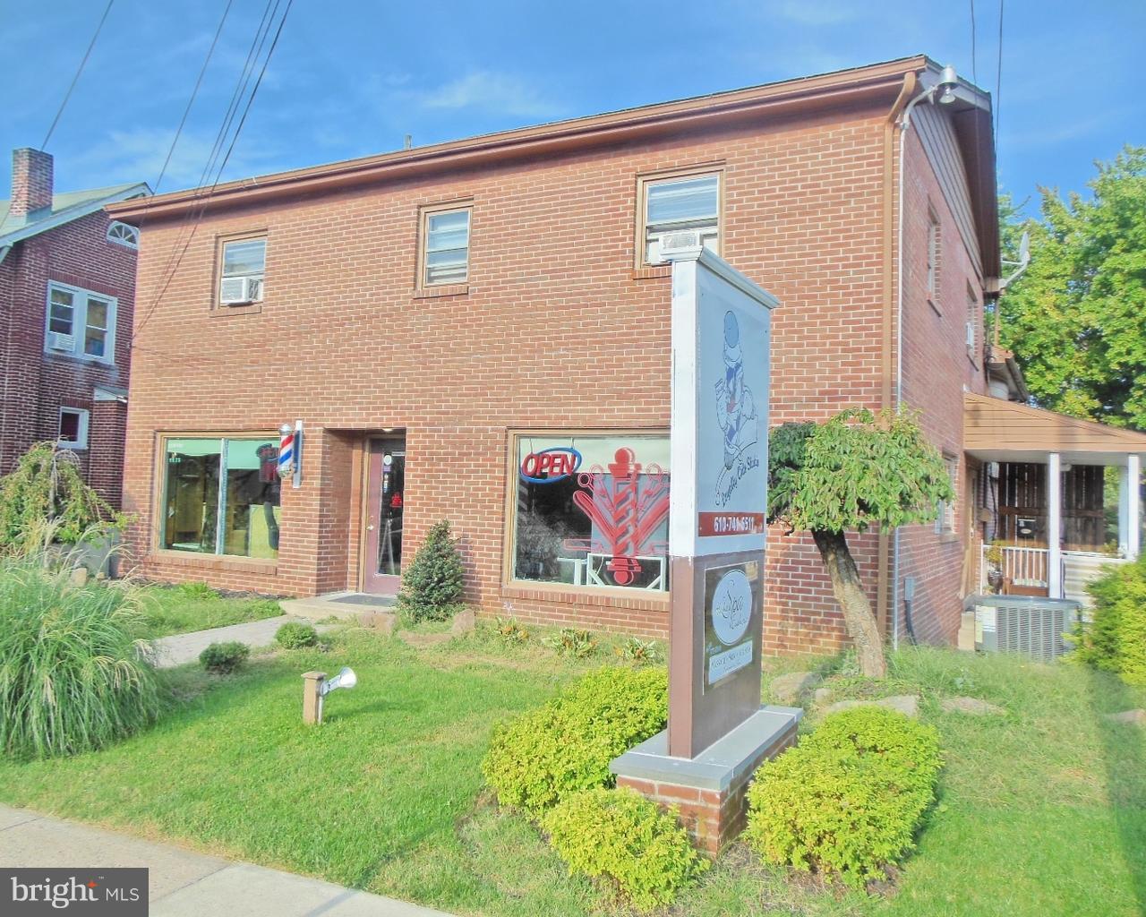 418 Haig Boulevard - Photo 1
