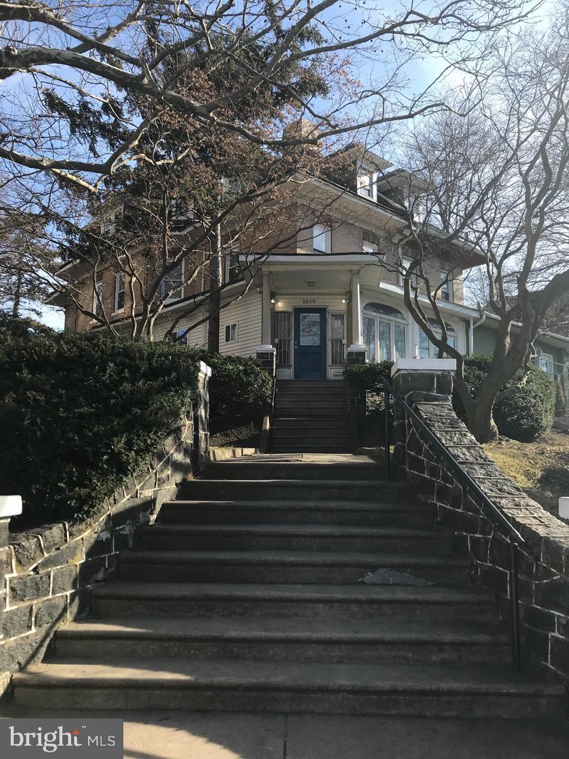 1019 63RD Street - Photo 1