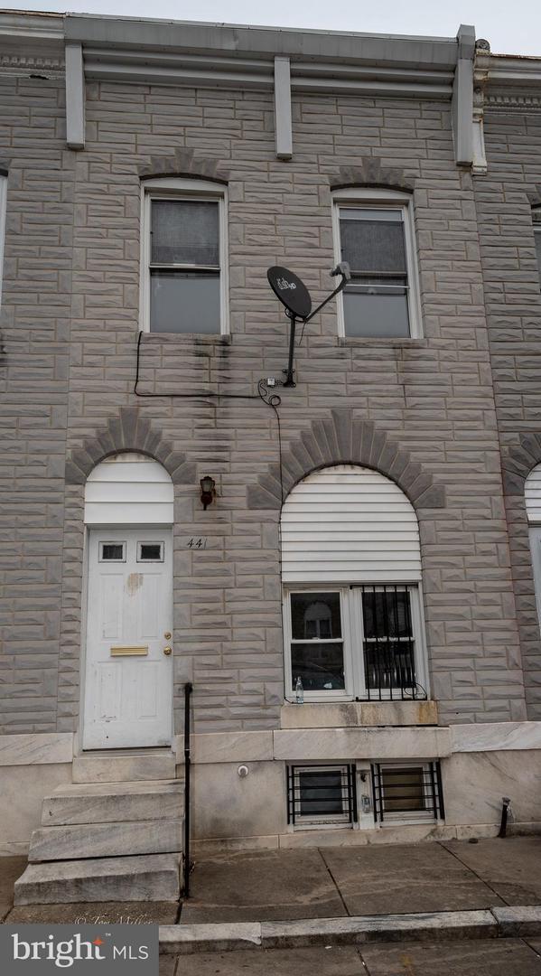 441 Lakewood Avenue - Photo 1