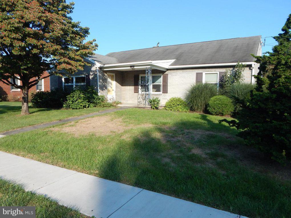 13409 Highlane Street - Photo 1