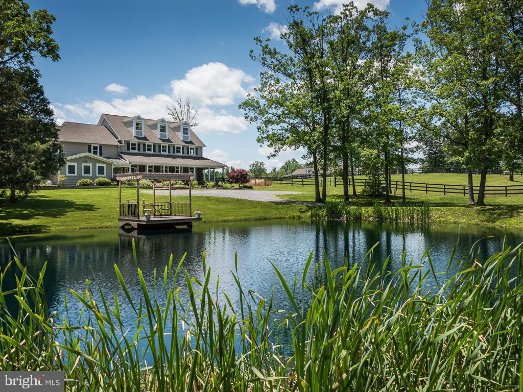 526 Middle Fork Road - Photo 1