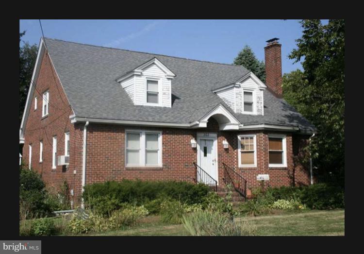 202 Carpenter Street - Photo 1