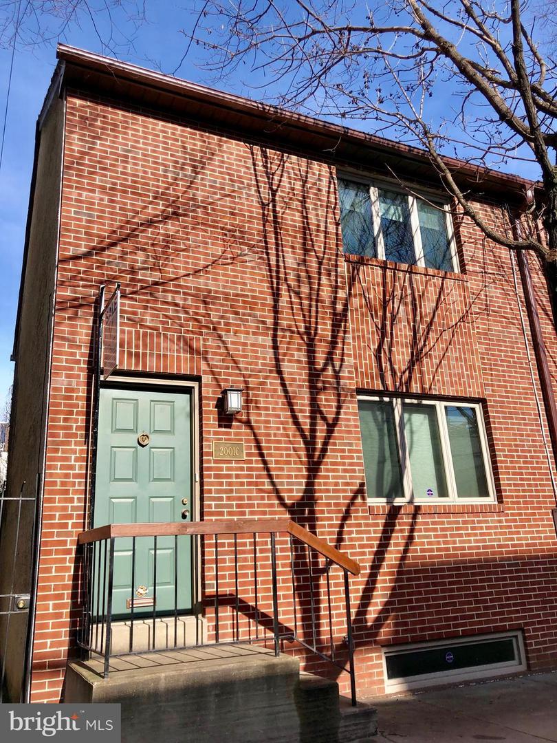 2001 Bainbridge Street - Photo 1