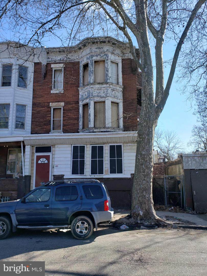 1917 25TH Street - Photo 1