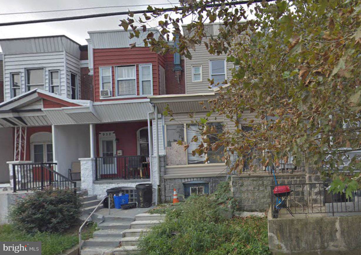 934 Lindley Avenue - Photo 1