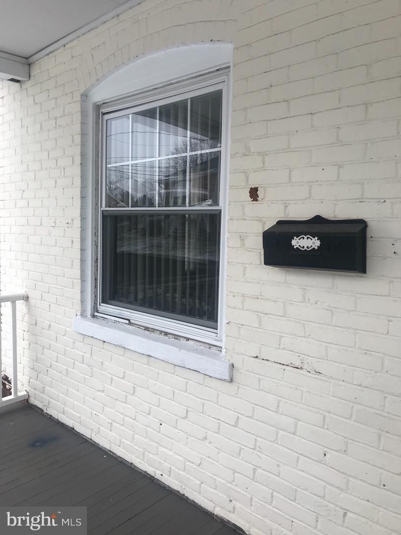 219 Somerset Street - Photo 1