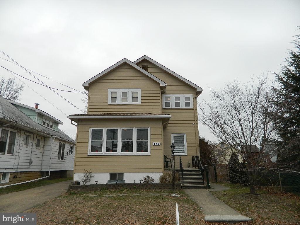 179 Kendall Boulevard - Photo 1