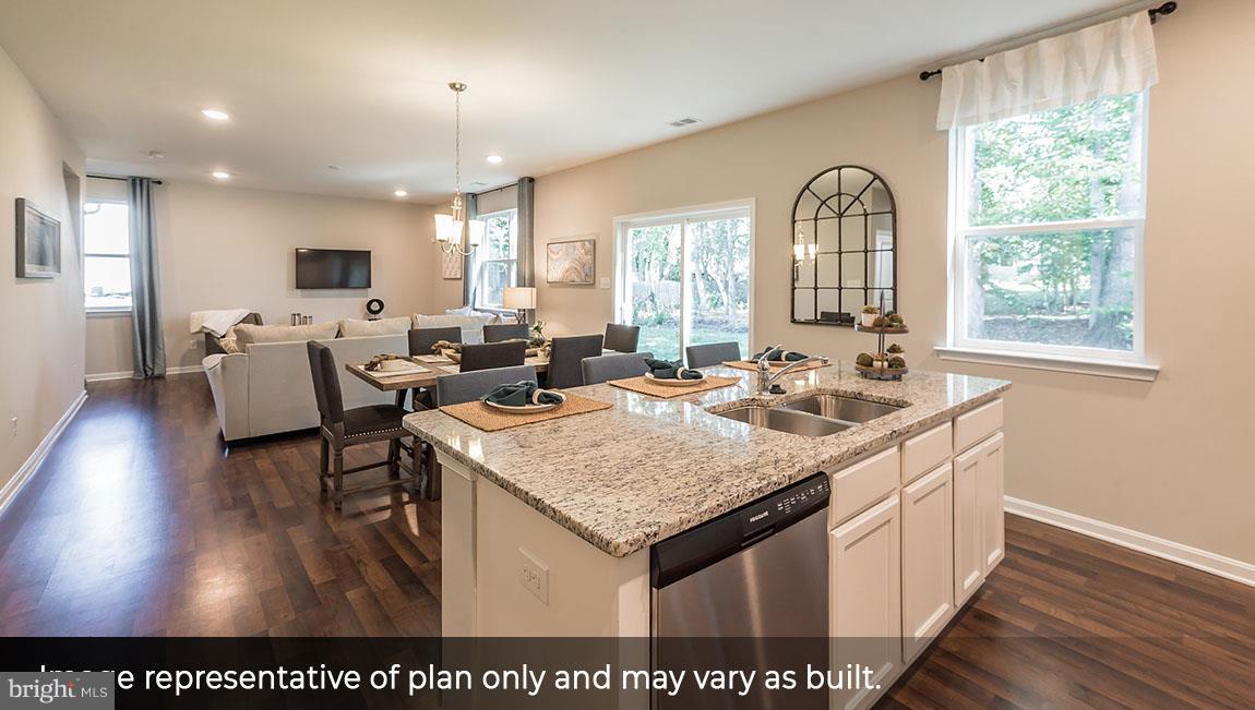 712 Beechwood Drive - Photo 1