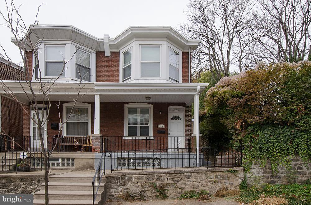 324 Lyceum Avenue - Photo 1