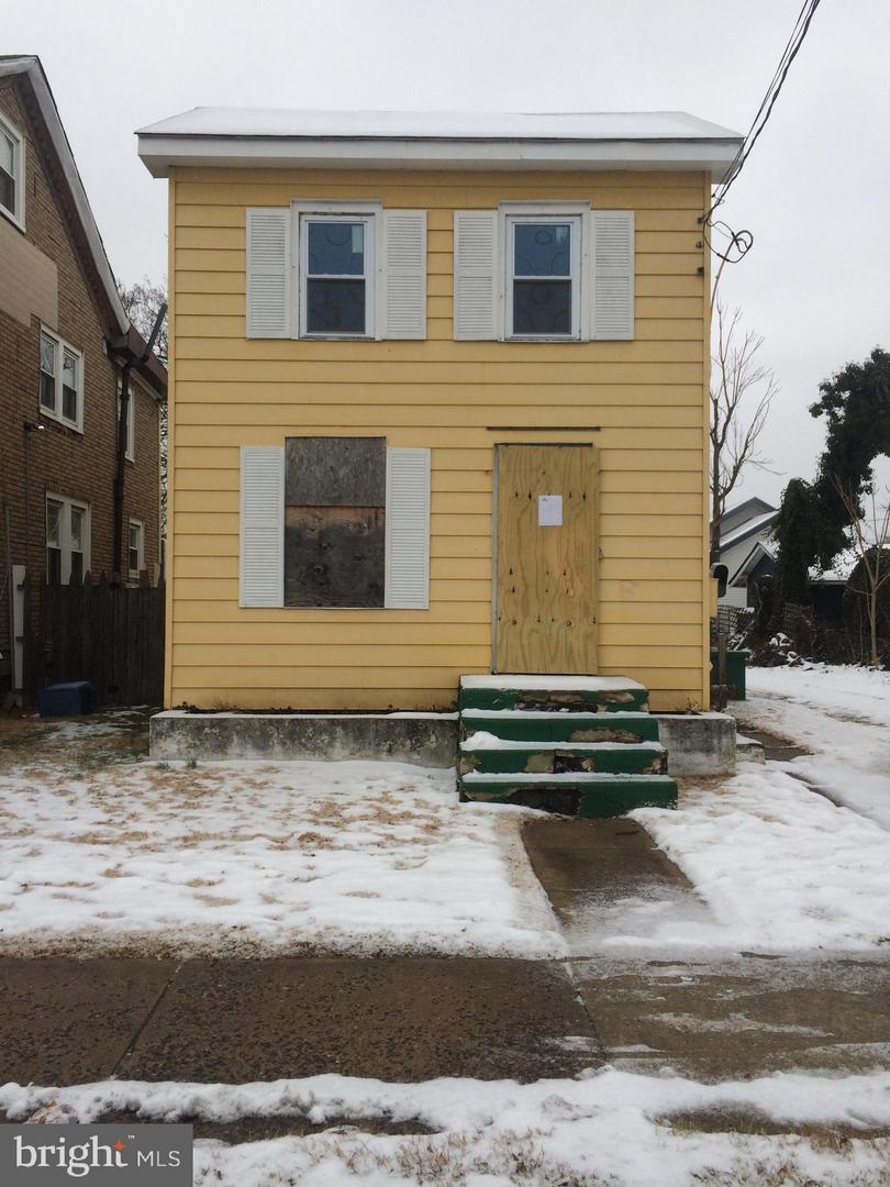 805 2ND Street - Photo 1