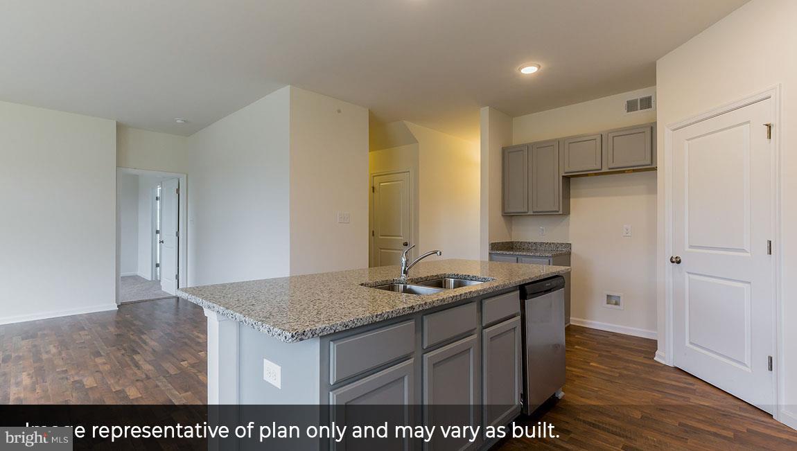 006 Beechwood Drive - Photo 1