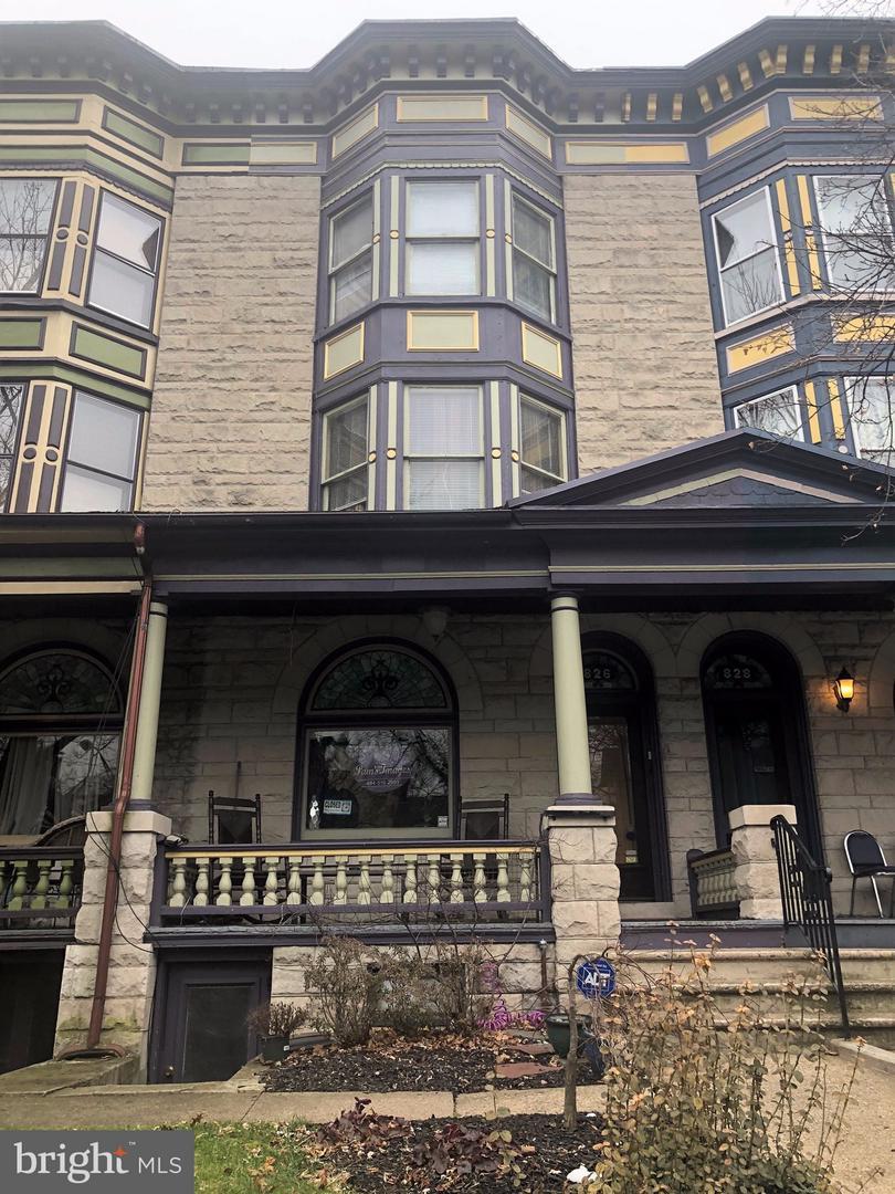 826 5TH Street - Photo 1