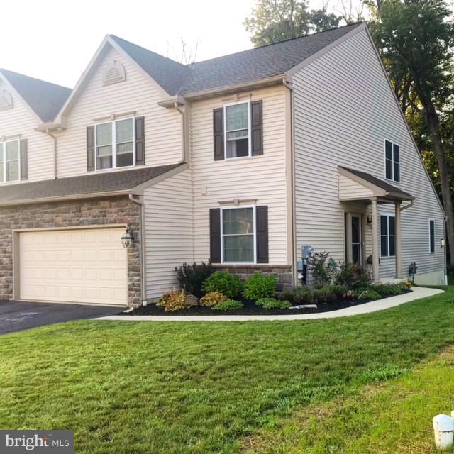12 Regina Drive - Photo 1