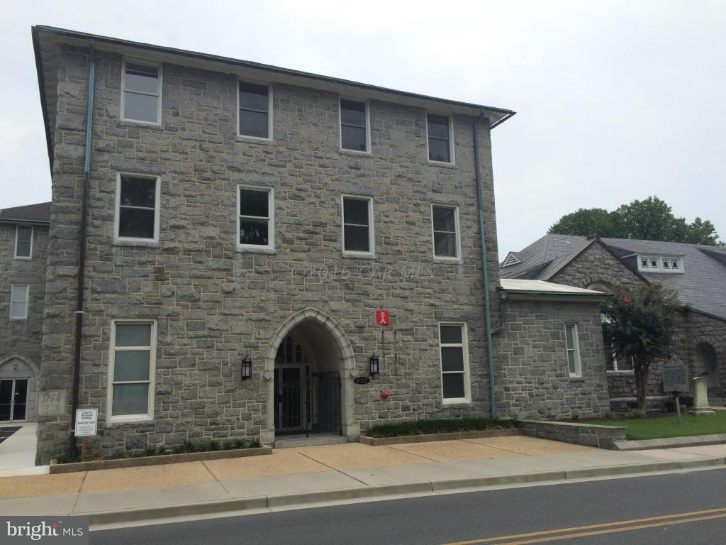 225 Division Street - Photo 1