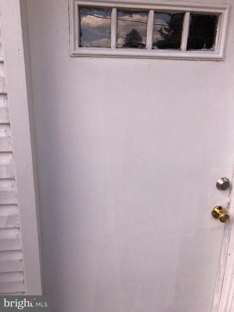 6046 Newtown Avenue - Photo 1