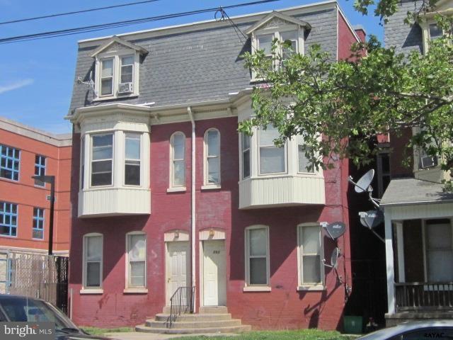 553-555 King Street - Photo 1