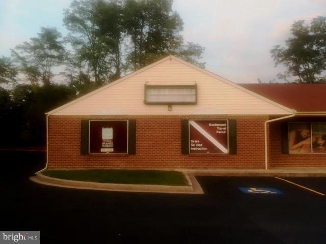 2025 Suffolk Road - Photo 1
