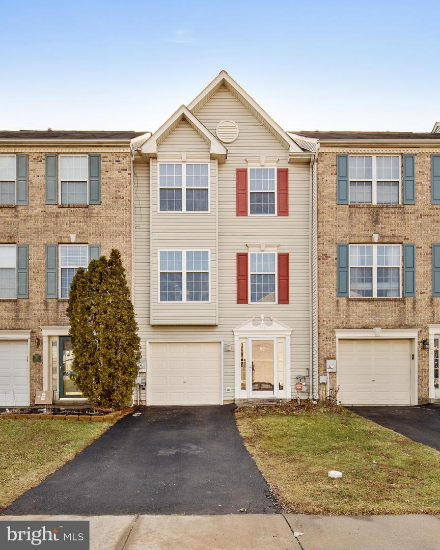 142 Couples Drive - Photo 1