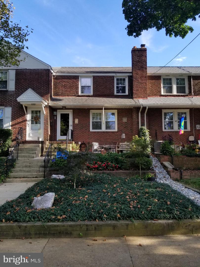 818 Harrison - Photo 1