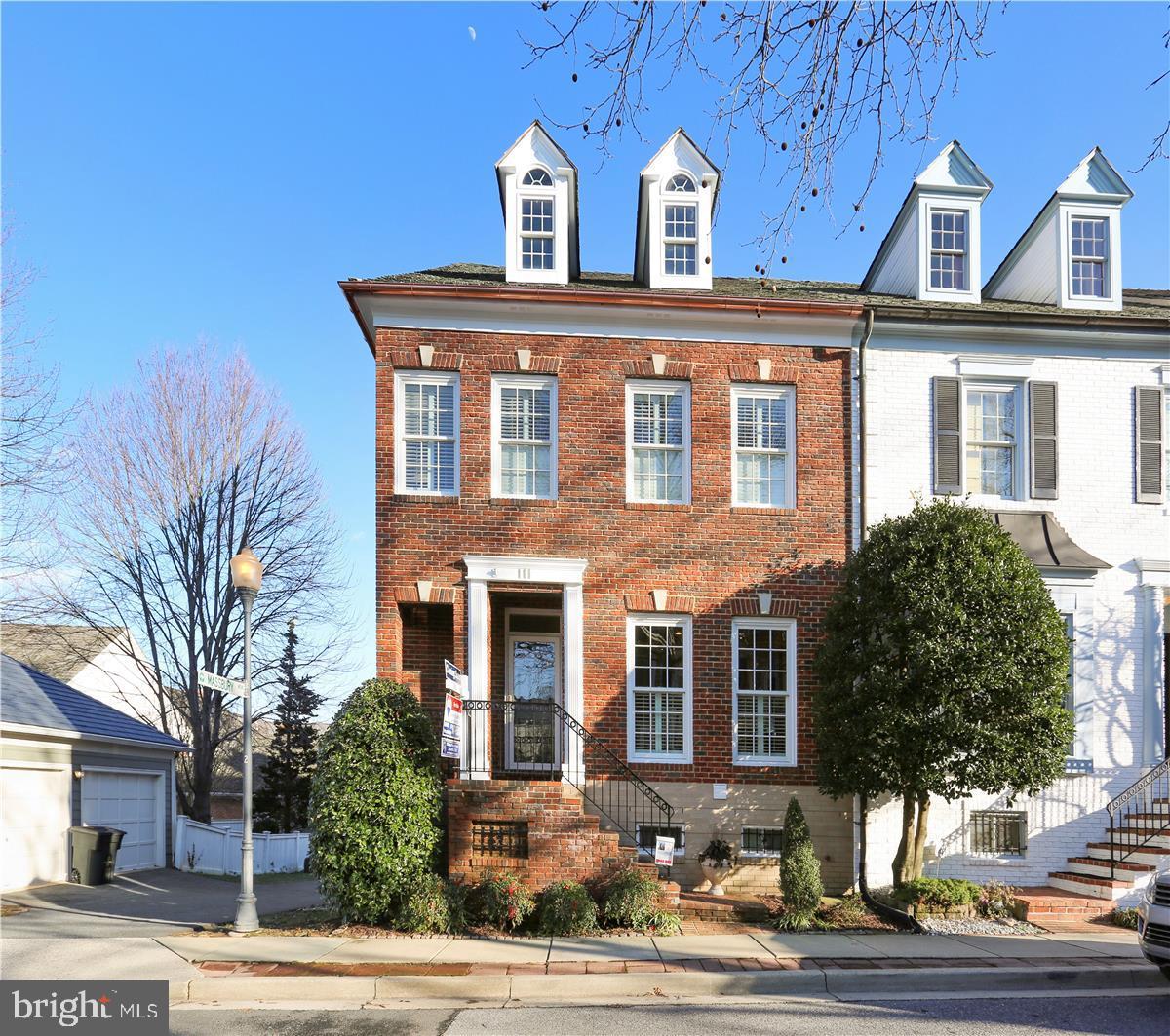 111 Holmard Street - Photo 1