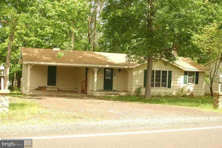 710 Lakeview Parkway - Photo 1