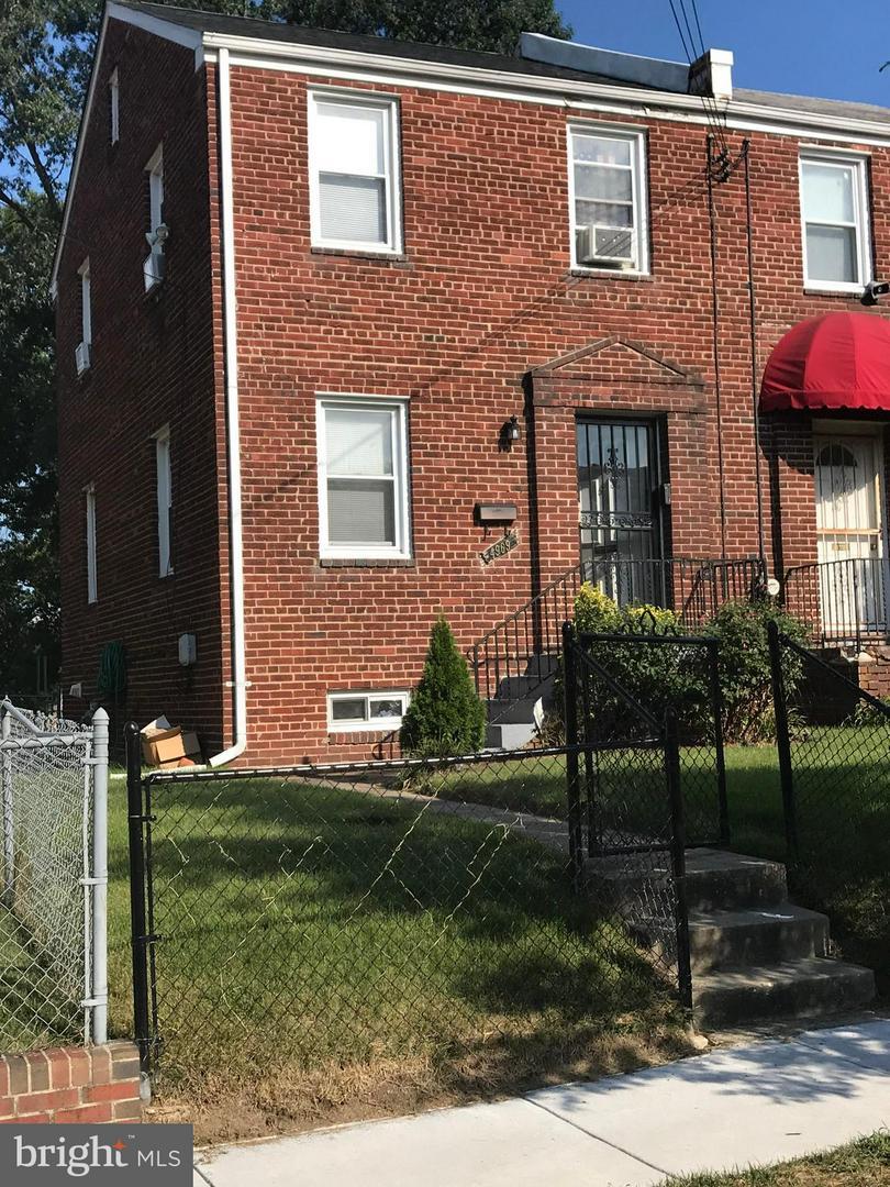 4969 8TH Street - Photo 1