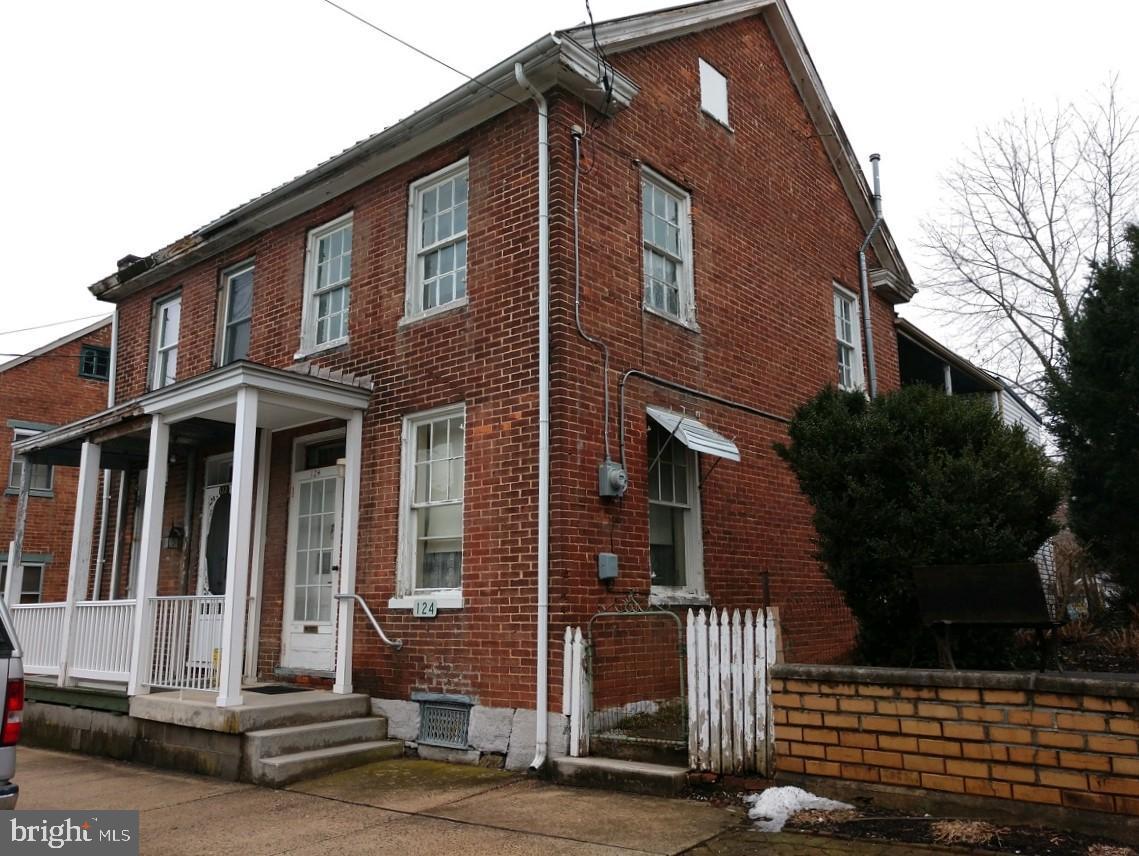 124 South Carlisle - Photo 1