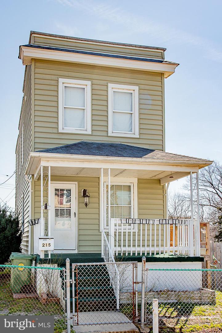 215 Doris Avenue - Photo 1